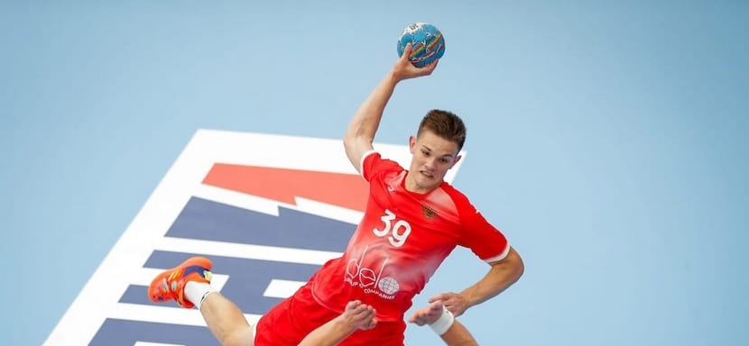 ЧЕ-2021 (U-19). У сборной России — пятое поражение подряд. За первый тайм подопечные Виталия Иванова забросили французам всего 7 мячей