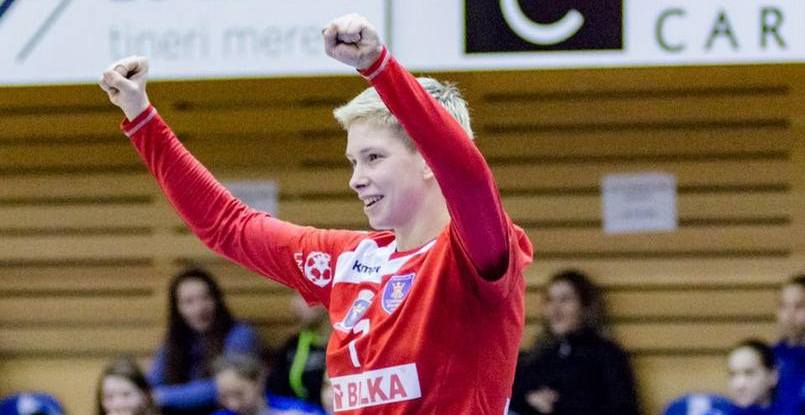 Румыния. "Вылча" намерена подписать контракты с двумя гандболистками "Короны" из Брашова
