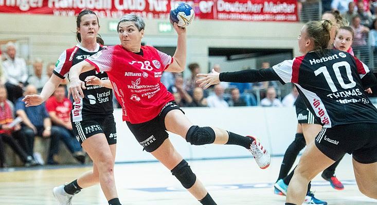 Женская бундеслига. "Тюрингер" дома переиграл "Бенсхайм" и продолжил погоню за "Битигхаймом"