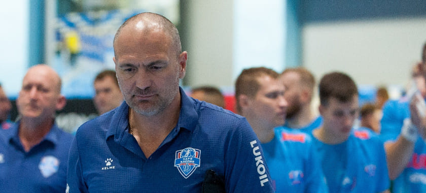 "Динамо-Сунгуль" в гостях разгромило астраханское "Динамо" в чемпионате России. У Алексея Павельева восемь точных бросков