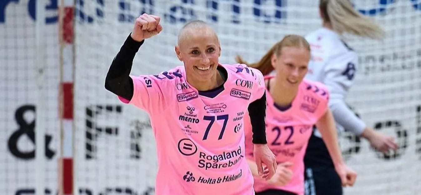 Футболка победившей рак Камиллы Херрем продана на аукционе за сумму, эквивалентную 10 тысячам долларов