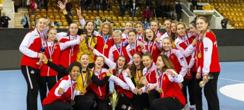 Федерация гандбола России объявила о поиске главного тренера девичьей сборной 2006-07 годов рождения. Заявки принимаются до 20 декабря