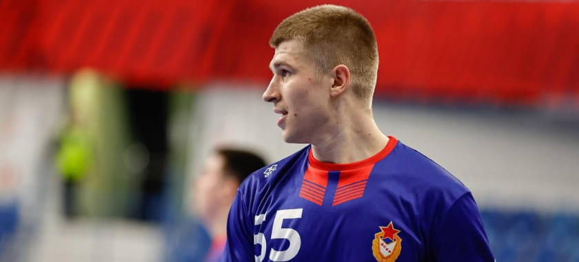 Левый крайний столичного ЦСКА Дмитрий Ионов пропустит сбор национальной команды. Из-за травмы он будет вне игры до двух месяцев