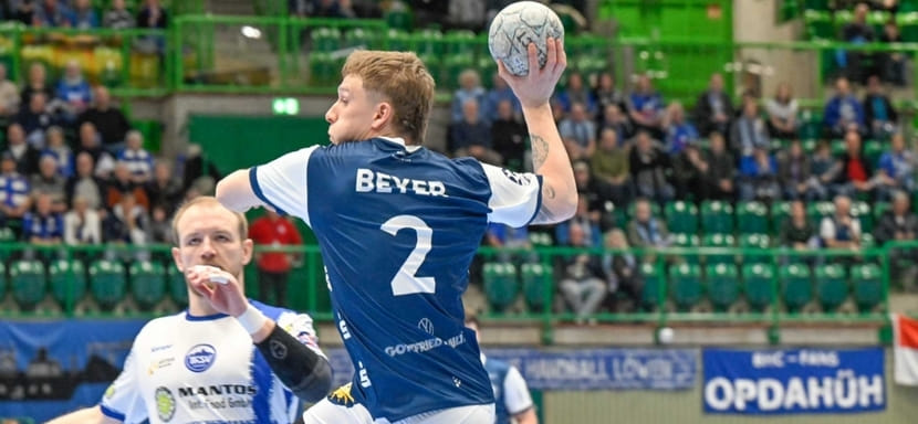 Левый крайний Ноа Бейер, покидающий "Бергиш", продолжит карьеру в "Гамбурге"