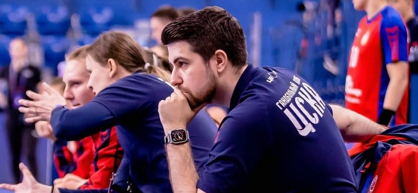 Владимир Горшков: "У Собкало рецидив старой травмы колена. Левчина повредила коленный сустав в Майкопе"