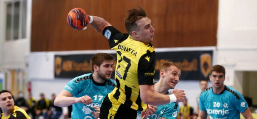 Кубок ЕГФ. Греческий АЕК и кипрский "Анортосис" одержали победы в первых полуфинальных матчах турнира