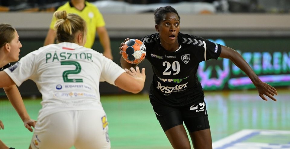 Женские топ-лиги добрались до первой недели тишины. Приключений хватало!