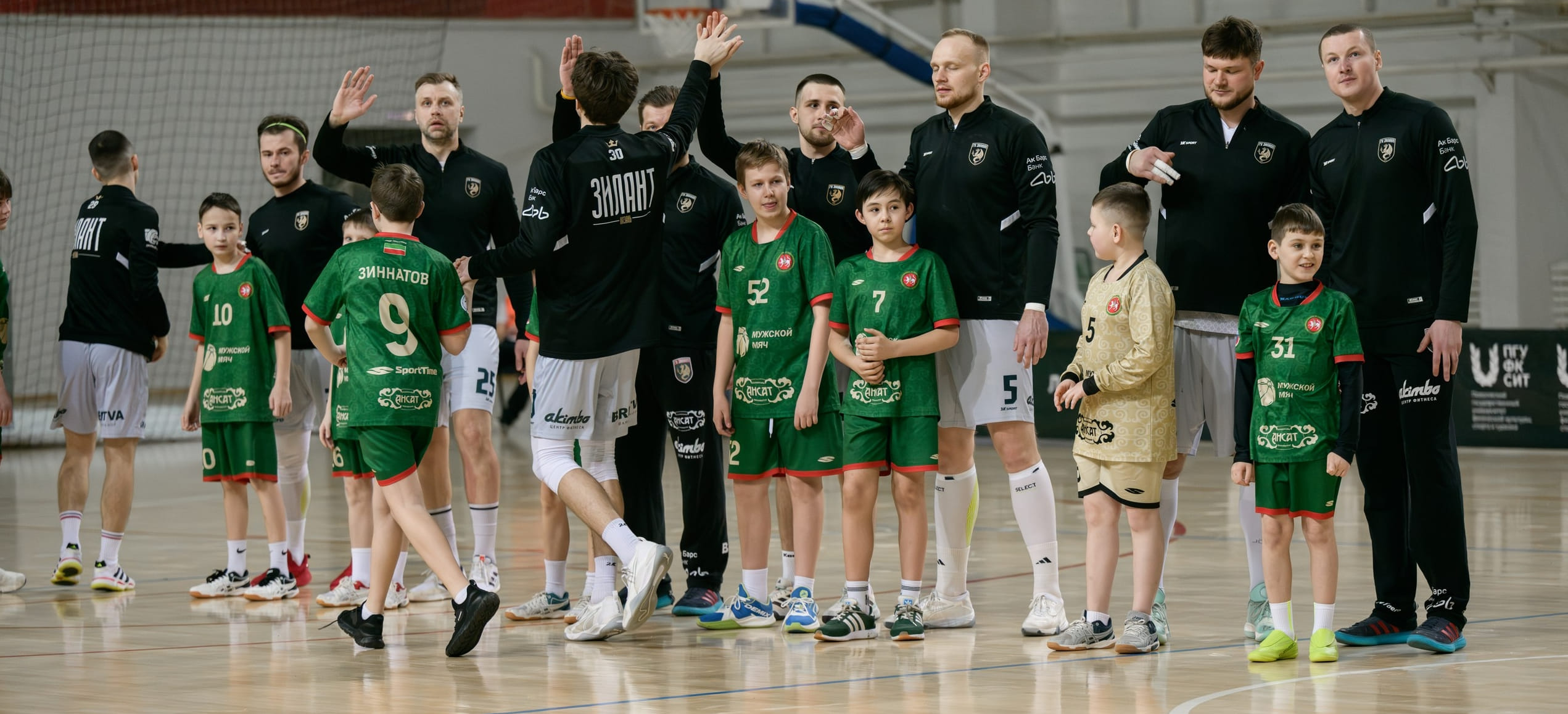 "Драконы" одним крылом в Суперлиге. На Дону "Зилант" удержал отрыв в 7 очков от "Ростова"