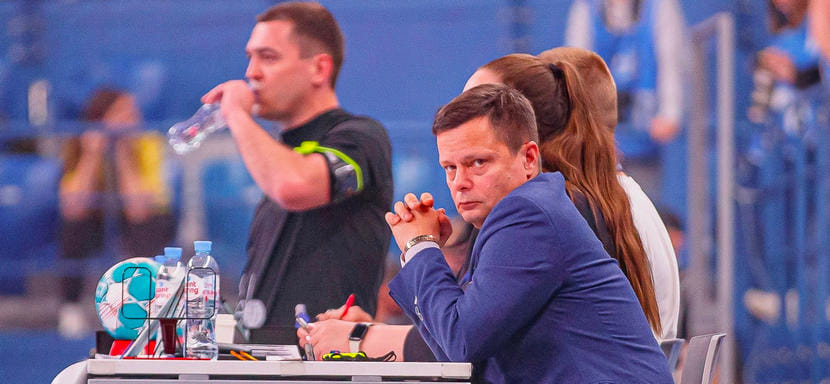 Россия. Олег Тарасиков: "Основная цель семинара — ознакомление тренеров с текущими тенденциями и интерпретациями моментов в судействе"