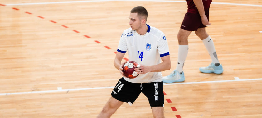 Высшая лига. Кирилл Медведков: "Лишняя масса не помешает. Но только если не потерять в скорости…"