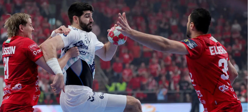 "Веспрем" к перерыву встречи с "Пиком" Калараша уступал три мяча, но смог выиграть с разницей шесть мячей в матче чемпионата Венгрии