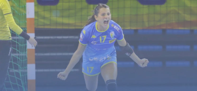 Франция. "Тулон" после победы над "Флери" возглавил группу выживания. "Сен-Аман" добился успеха по встрече с "Дижоном"