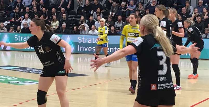 Дания. "Копенгаген" дома уступил "Нюкебингу" и не смог досрочно оформить путевку в полуфинал