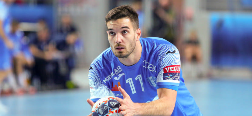 Балканы. Экс-гандболист "Вислы" и сборной Хорватии Йерко Матулич сменил вид спорта и теперь играет в футбольной команде