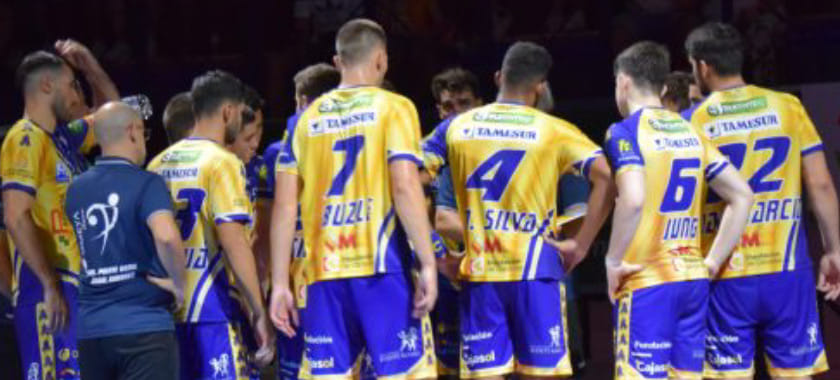 Испания. "Синфин" разошёлся миром с "Анайтасуной", "Пуэнте-Хениль" и "Торрелавега" забросили на двоих 73 мяча