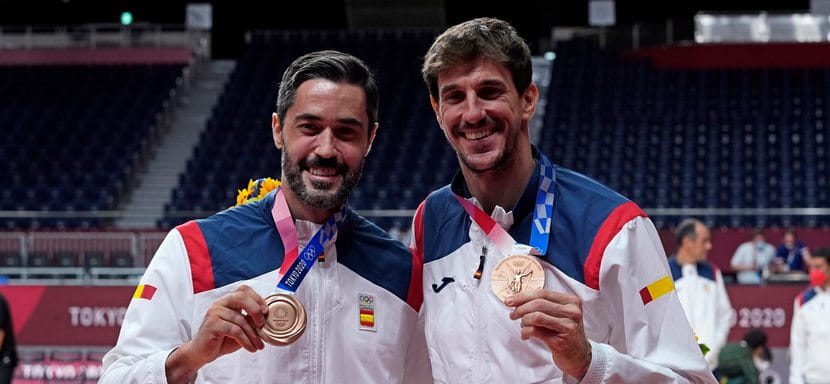 Алекс Дуйшебаев о Рауле Энтрерриосе и Виране Морросе: "Для меня эти ребята — всегда чемпионы. Было одно удовольствие играть с ними"