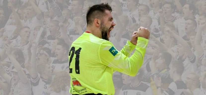 Исландия. "Вестманнаэйяр" Павла Мискевича после победы в пятом матче стал чемпионом страны. Белорусский голкипер продлил контракт с клубом