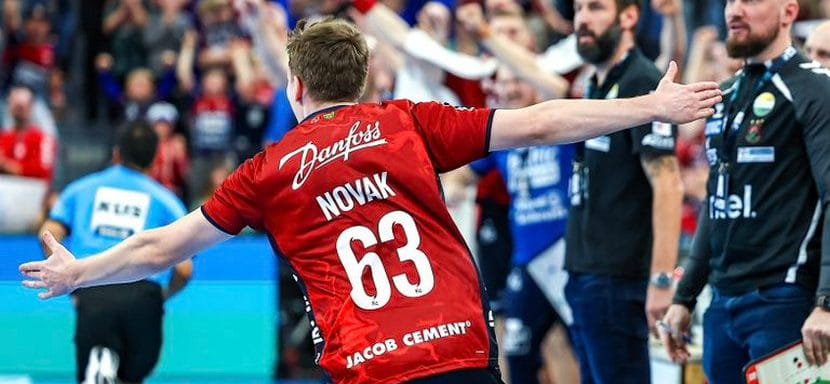 Правый крайний сборной Словении на длительный срок продлил контракт с немецким "Фленсбургом"