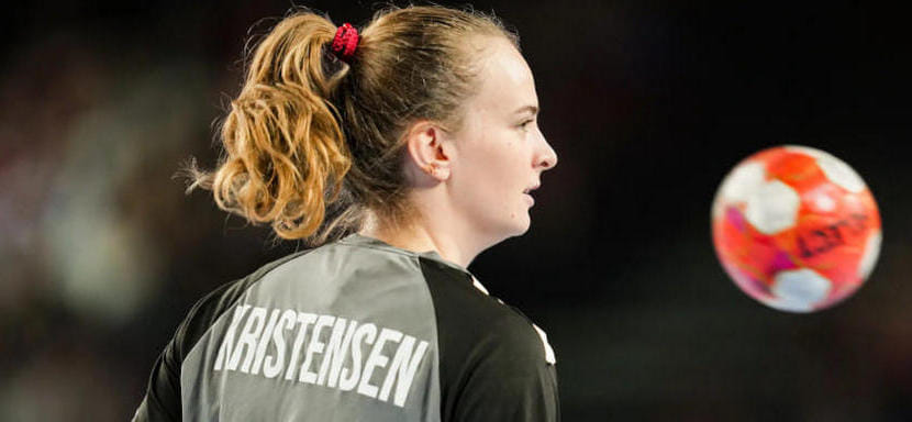 Датчанка Анна Кристенсен стала автором лучшего сейва по итогам решающих матчей ЧЕ-2024 (ВИДЕО)