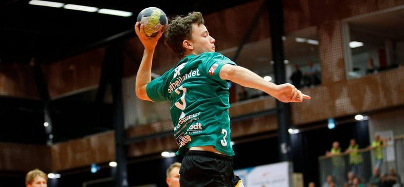 Дания. 18-летний фарерский талант Ав Тейгум Хакун Вест продлил контракт со "Скандерборгом"