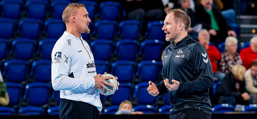 Бундеслига. 42-летний тренер вратарей "Киля" Маттиас Андерссон будет заявлен в качестве вратаря на ближайшие матчи "зебр"