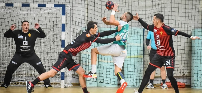 Балканы. В чемпионате Северной Македонии фавориты турнира "Еурофарм Пелистер" и "Вардар" сыграли вничью (ВИДЕО)