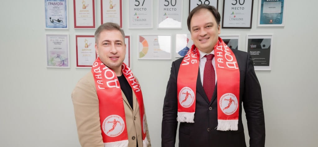 "Игрульки" на ставках, детектор лжи, спонсоры — интервью с одним из руководителей клуба-ньюсмейкера