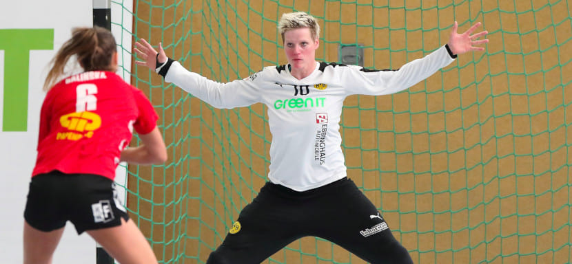 Германия. В "Боруссии" очередная травма. Из-за проблемы с вратарями в состав команды возвращается легендарная Клара Вольтеринг