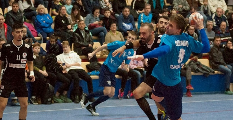 Кубок вызова. Результаты игрового дня мужского турнира. "Нева" и "Виктор" добились побед в первых матчах 1/16 финала