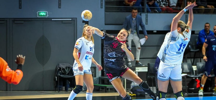 Франция. Линейная сборной Нидерландов и "Бреста" Мерел Фрерикс выбыла на длительный срок из-за травмы колена