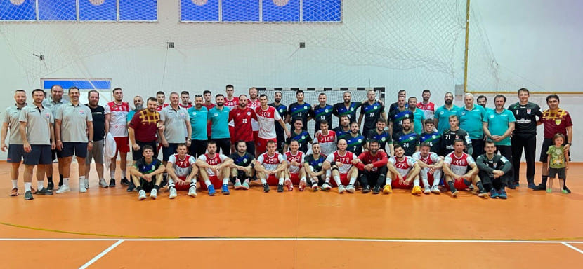 Товарищеский матч. "Мешков Брест" уверенно разобрался с вице-чемпионом Турции. Денис Заболотин совершил 11 сейвов за тайм