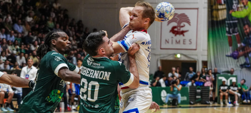 "Монпелье" уступил в гостях "Ниму" и потерял шансы на топ-2 в чемпионате Франции. "Сен-Рафаэль" победил "Иври" и стал четвёртым в таблице