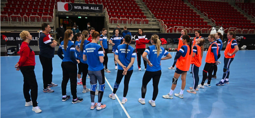 Товарищеский матч. Известен состав сборной России на воскресный спарринг с немками. Дома осталась левая крайняя Марианна Егорова