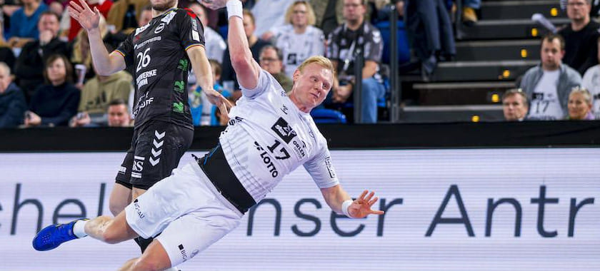 Бундеслига. Каждый гол линейного "Киля" Патрика Винчека приносит 100 евро в Фонд помощи онкобольным детям. Недавно был преодолен рубеж в 100 тысяч