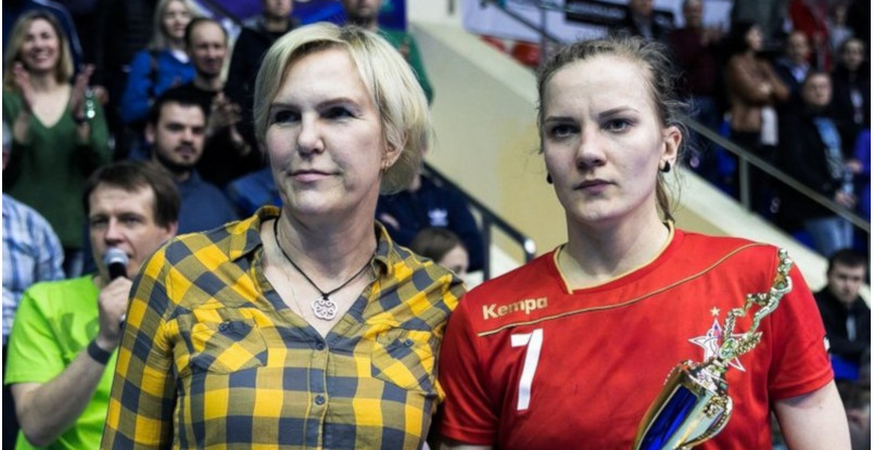 Светлана Розинцева: "И сегодня сыграю, если потренируюсь. Вратарям много бегать не надо"