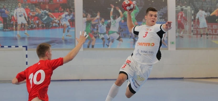 Беларусь. Линейный Михаил Жила успешно вернулся в СКА и помог команде разгромить второй состав армейского клуба