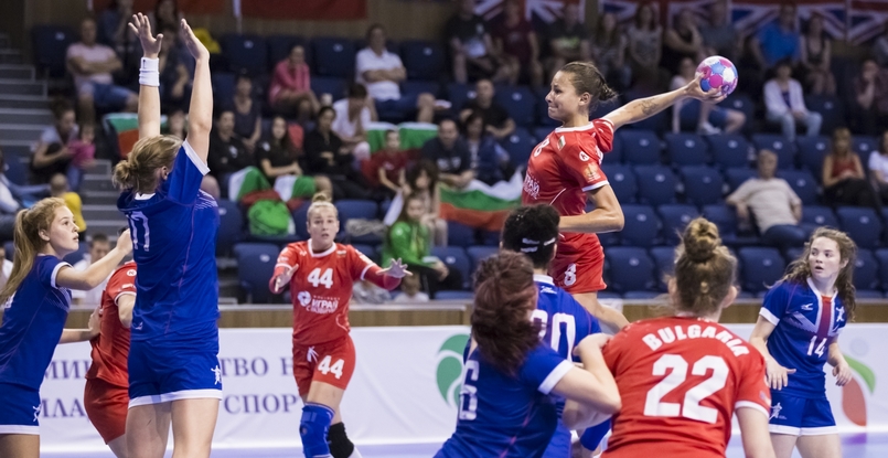 Молодежный ЧЕ-2019 (второй дивизион). На турнире в Болгарии хозяйки соревнований и гандболистки Украины одержали победы