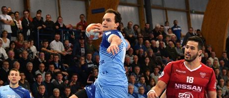 Робен Молинье, показавший неприличный жест в адрес VIP-трибуны, уволен из "Шартра"