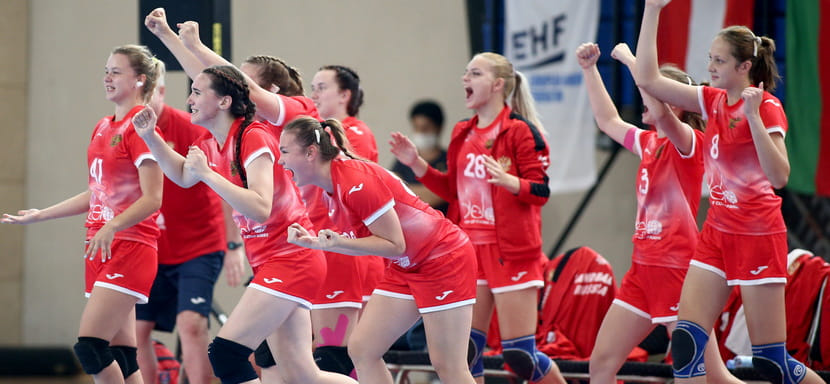 Чемпионат Европы (U-17). Девичья сборная России праздновала четвертую победу подряд, учинив разгром хозяйкам турнира черногоркам