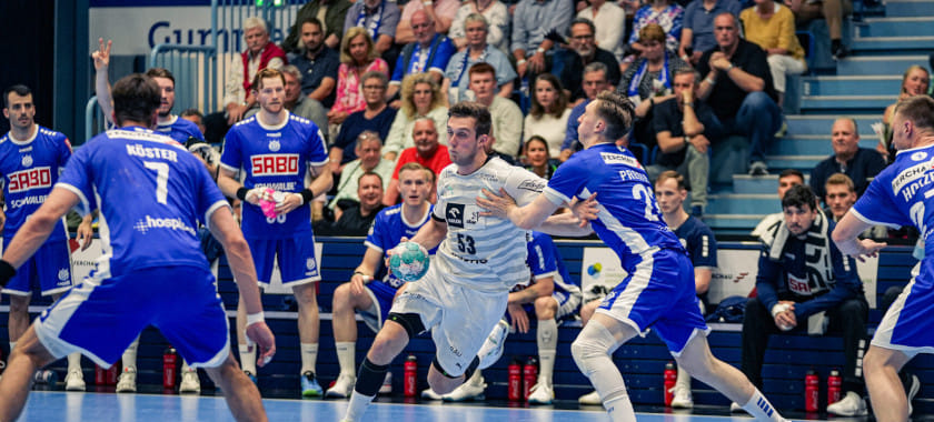 Бундеслига. "Киль" потерял 20+ очков за сезон в чемпионате страны впервые с 2003 года. "Зебры" отстают от топ-3 на 4 очка за два тура до конца