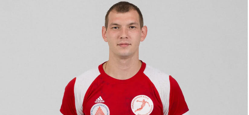 Olimpbet Суперлига. Денис Афонин из "Донских Казаков"-ЮФУ возглавляет рейтинг бомбардиров. Он опережает Дмитрия Артеменко на два мяча