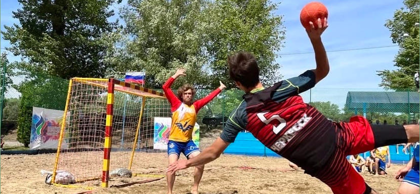 Все — на пляж! Очередь за медалями: "Виктор" — впереди, но конкуренты дышат в затылок