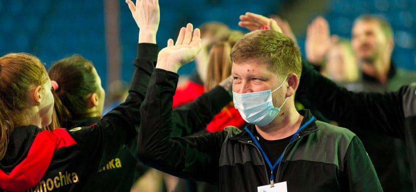 Врач "Астраханочки": "Как-то летели в Германию, и Джоновичу стало плохо. На его лице был страх смерти"