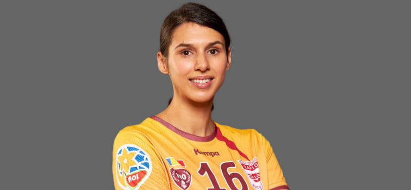 Лига чемпионов. Голкипер румынского "Рапида" Дениса Деду стала автором лучшего вратарского спасения в четвёртом туре (ВИДЕО)