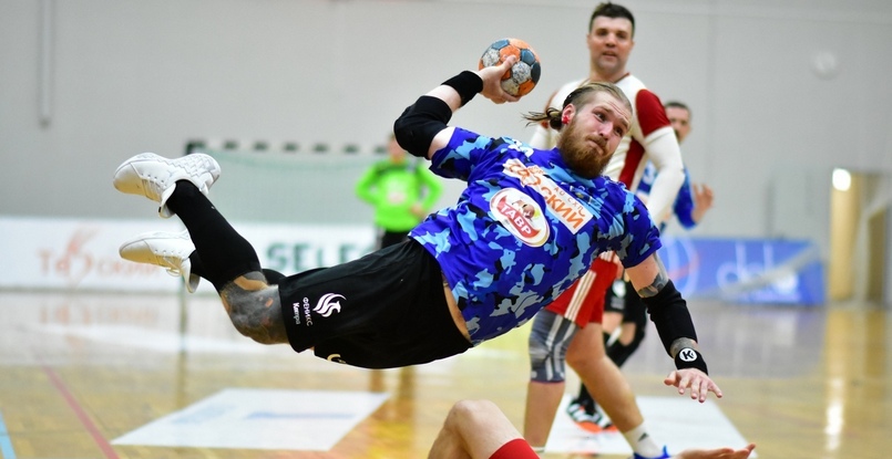 Суперлига. Игрок "Виктора" Вячеслав Касаткин о признании лучшим линейным сезона: "Сам я этого не достиг бы"