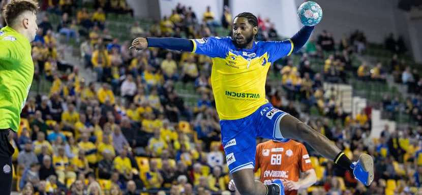 Польша. Ещё одна травма в "Кельце": на неопределённый срок из строя выбыл правый крайний сборной Франции Бенуа Кунку