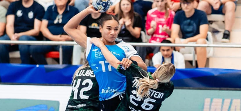 Разыгрывающая "Бухареста" Элизабет Оморегье — самая ценная гандболистка второго тура женской Лиги чемпионов