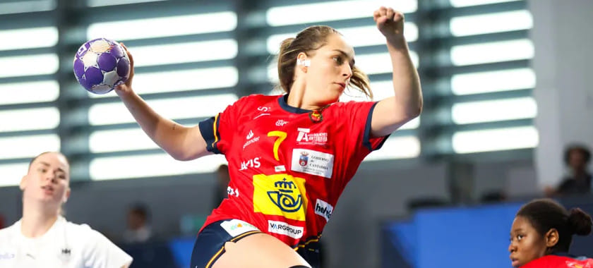 Испания возглавила и юношеский, и девичий рейтинги сборных летнего сезона. Прошлый лидер Венгрия опустилась на девятое место