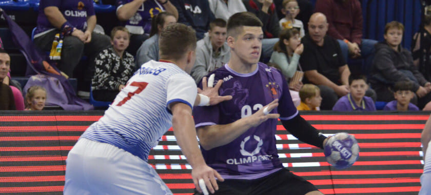 Холмов выручил, ЦСКА победил. "Чеховские медведи" растеряли преимущество 7 мячей и проиграли в третий раз