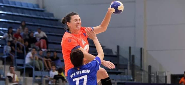 Кубок ЕГФ. 17 мячей на двоих от Юлии Хаврониной и Екатерины Лубяной помогли "Маккаби" разгромить "Куманово" и выйти в следующий раунд